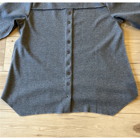 Lulu b Sz Medium Terry Pullover Knit Top Sweatshirt Button Back V-neck Gray EUC - Picture 4 of 8